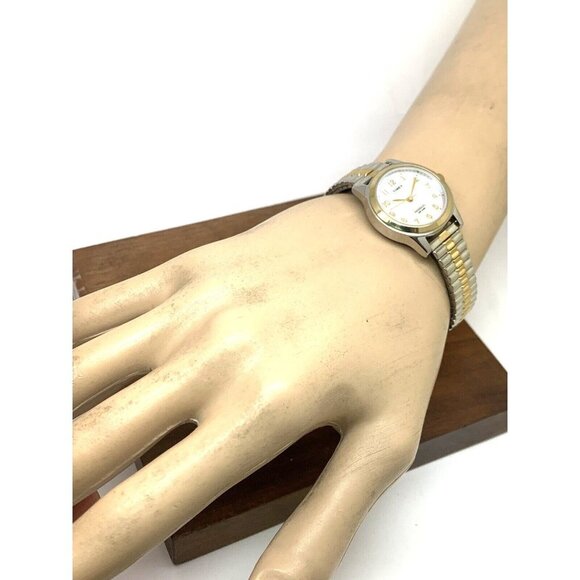 Timex Women's Watch T2M828 Quartz Indiglo Mother of Pearl Dial Two Tone Steel - Picture 4 of 14